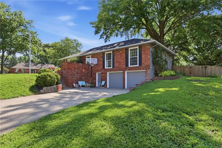 921 Glen Haven Circle, Liberty, MO 64068 - #3