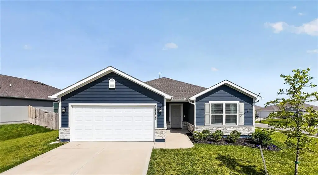 19341 Belford Street, Spring Hill, KS 66083 - #1