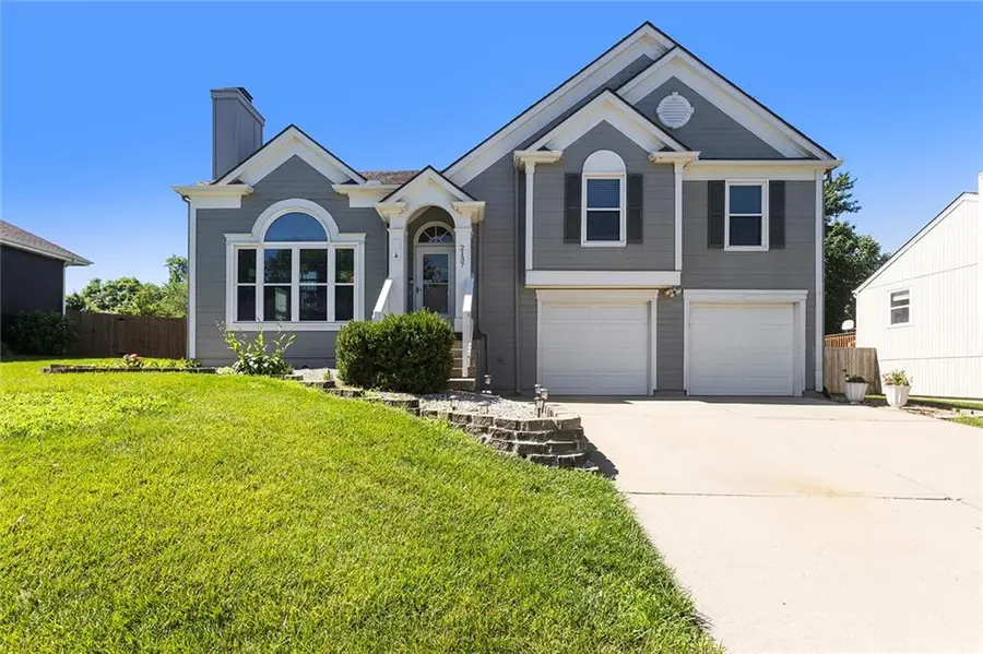2137 SE 7th Street, Lees Summit, MO 64063 - #2