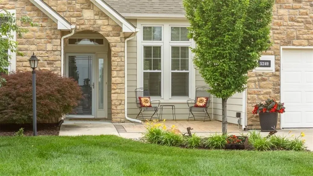 5249 Carson Place, Lawrence, KS 66049 - #1