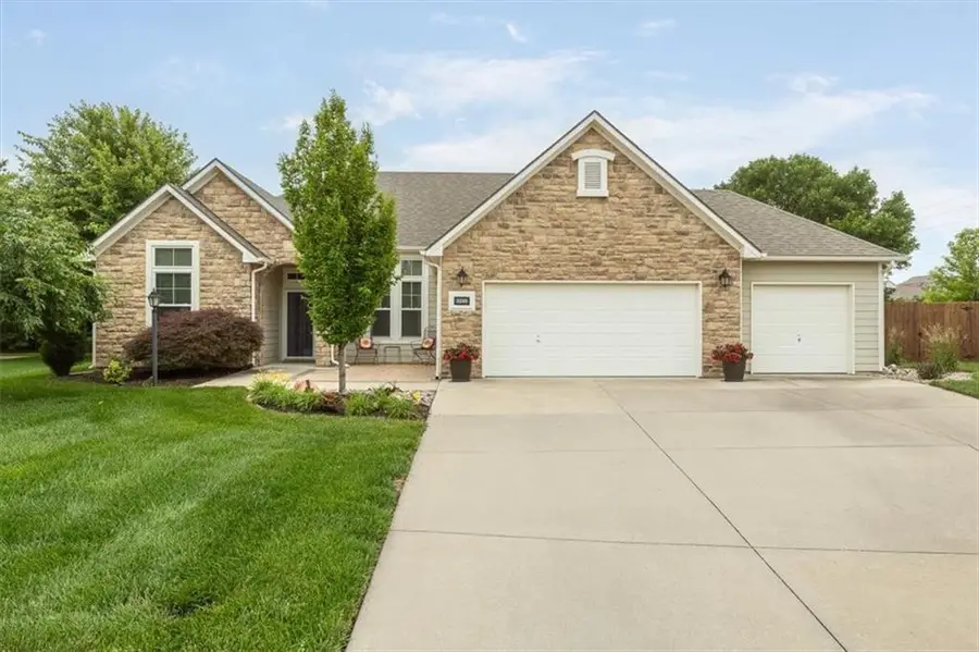 5249 Carson Place, Lawrence, KS 66049 - #2