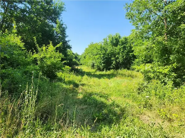 6 AC E 285th Street, Garden City, MO 64747