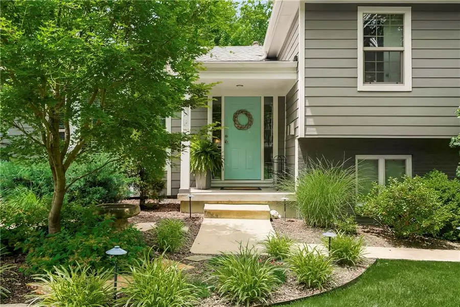 9104 Ensley Lane, Leawood, KS 66206 - #2