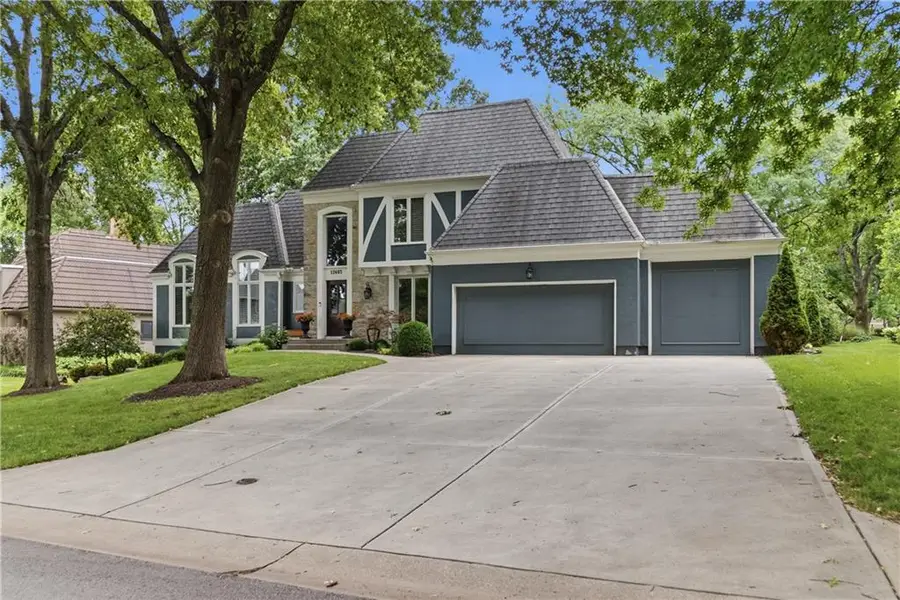 12603 Pawnee Lane, Leawood, KS 66209 - #3
