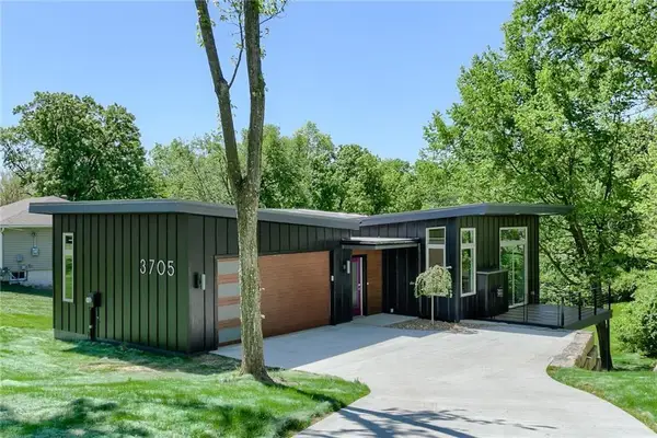 3705 NW 50th Street, Riverside, MO 64150
