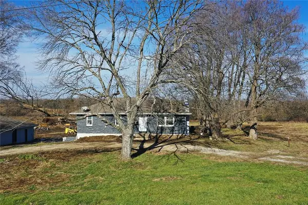 26104 E 273rd Street, Harrisonville, MO 64701