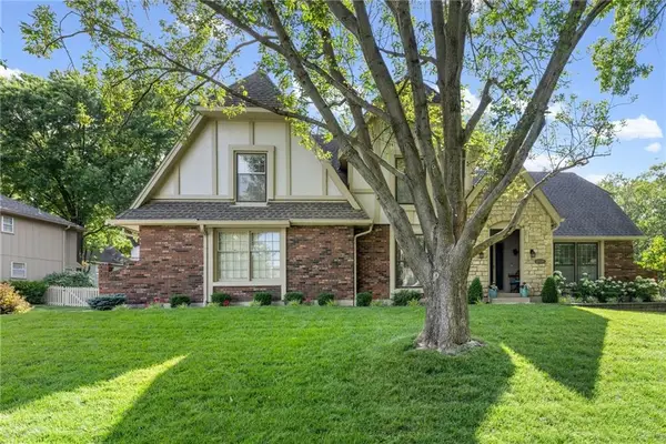 11920 Windsor Drive, Leawood, KS 66209