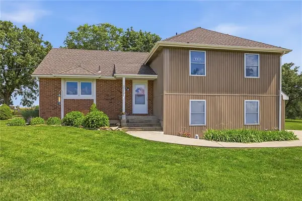 21401 S Renner Road, Spring Hill, KS 66083