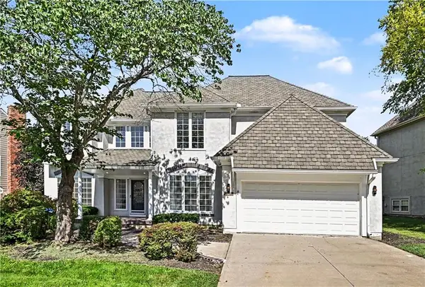 10240 S Northlake Avenue, Olathe, KS 66061