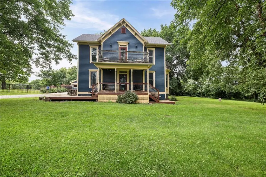 24126 K 7 Highway, Fontana, KS 66026 - #1