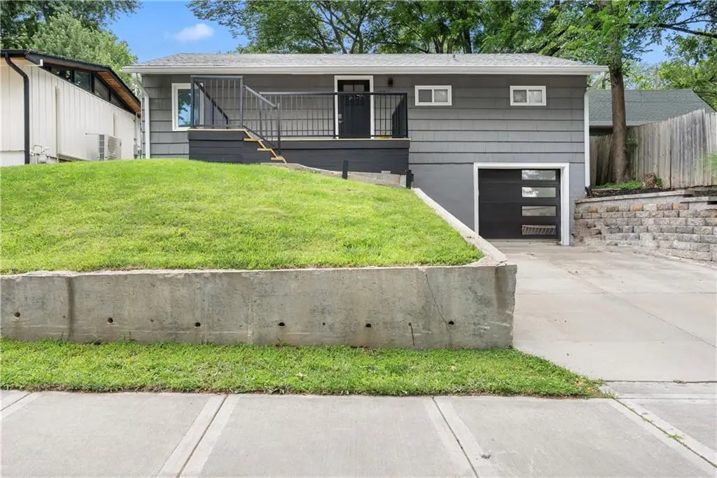 4504 Liberty Street, Kansas City, MO 64111 - #1