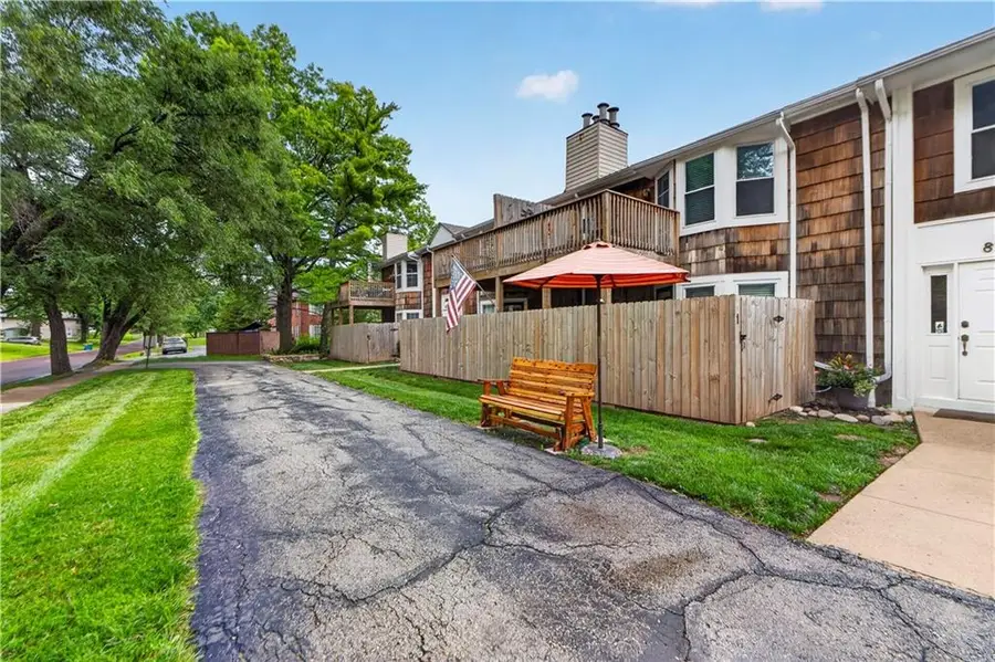 8333 Lowell Avenue #2, Overland Park, KS 66212 - #3