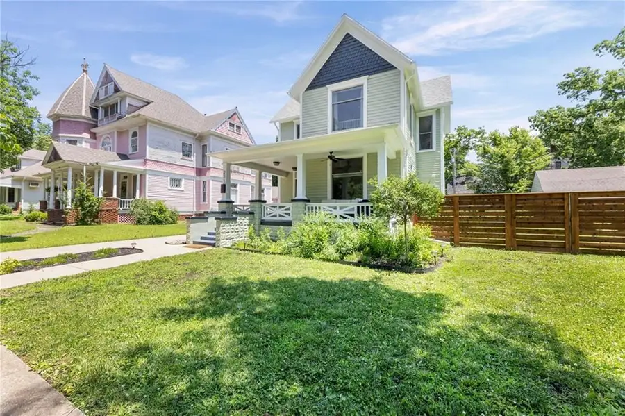 221 S Colborn Street, Iola, KS 66749 - #3