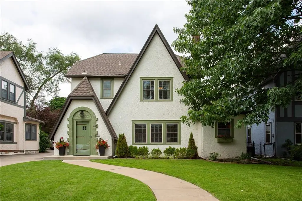 604 W 70th Street, Kansas City, MO 64113 - #1