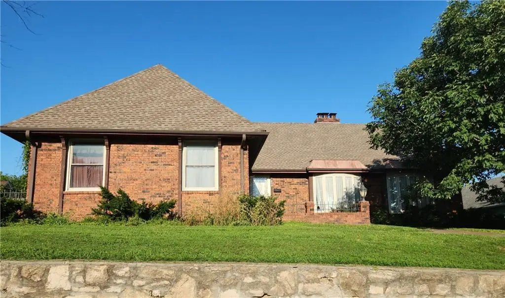 809 N Spring Street, Independence, MO 64050 - #1