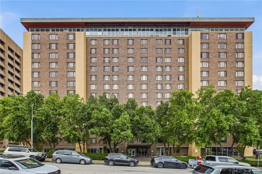 600 E 8th Street #2K, Kansas City, MO 64106 - #2