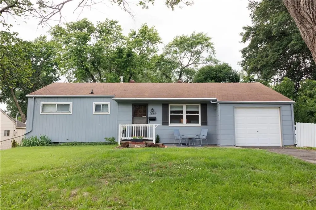 8614 Bristol Avenue, Kansas City, MO 64138 - #1