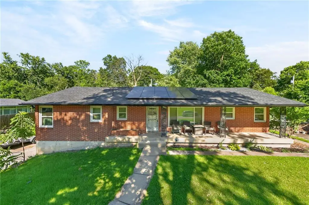 6157 NE Meadowlane Circle, Oakwood Park, MO 64118 - #1