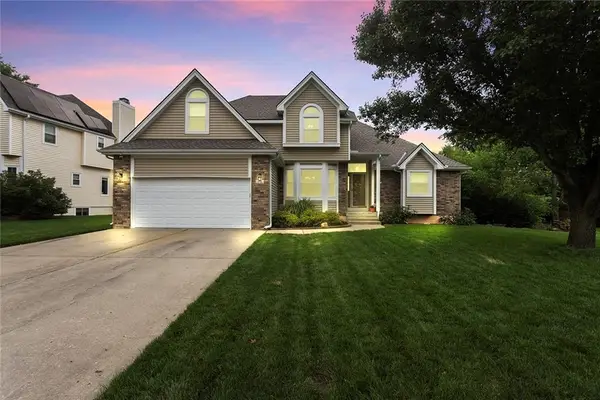 113 SE Breon Bay Street, Lee's Summit, MO 64063