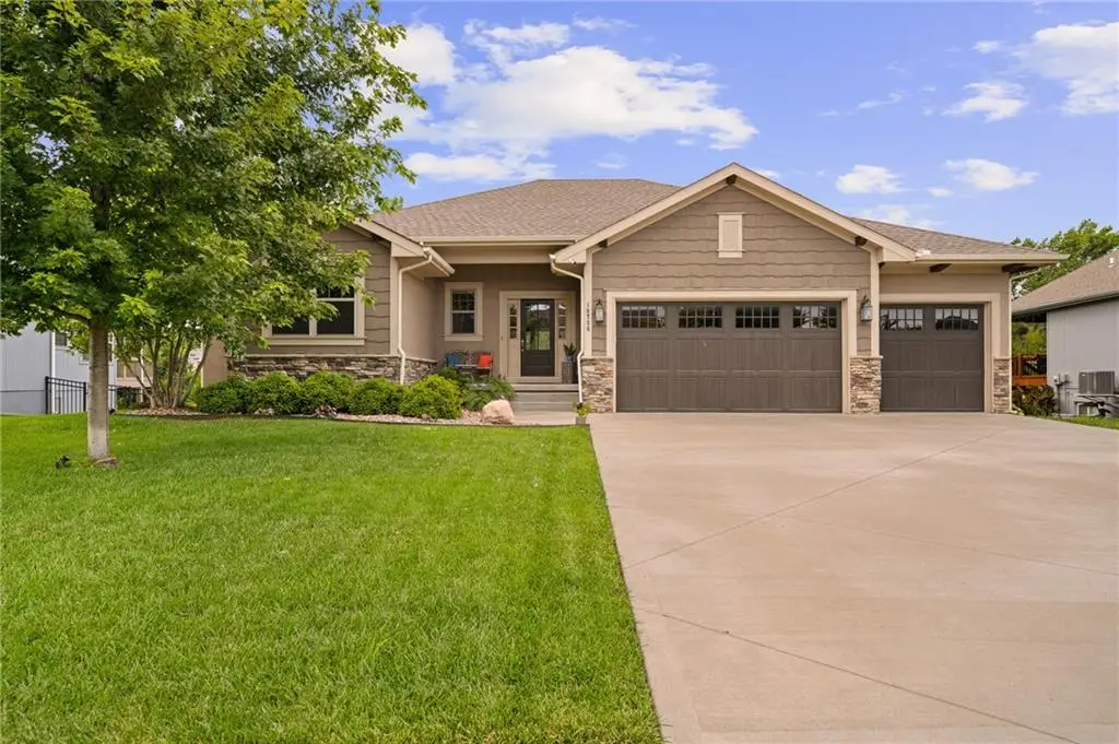 19736 Norton Street, Spring Hill, KS 66083 - #1