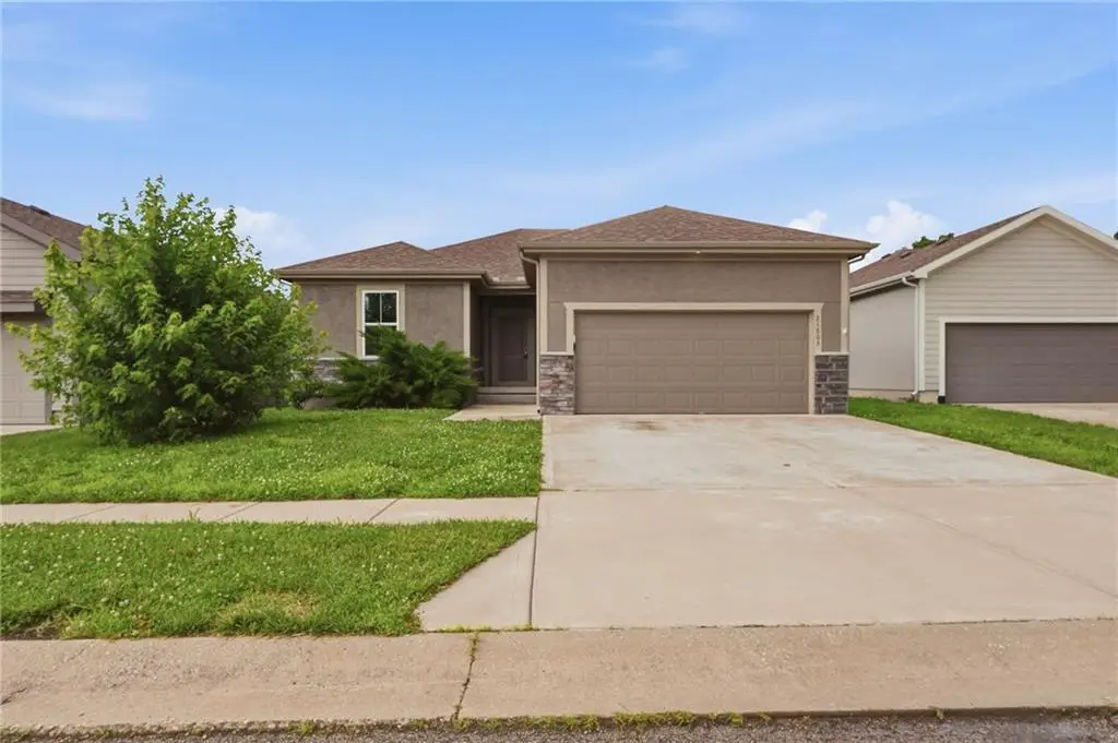 21803 Southcreek Road, Peculiar, MO 64078 - #1