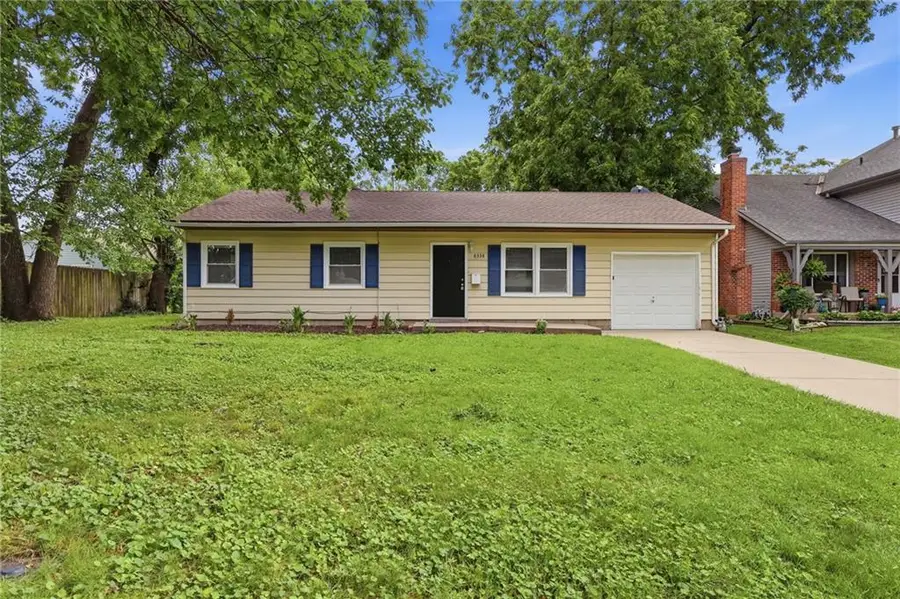 8338 Santa Fe Lane, Overland Park, KS 66212 - #2