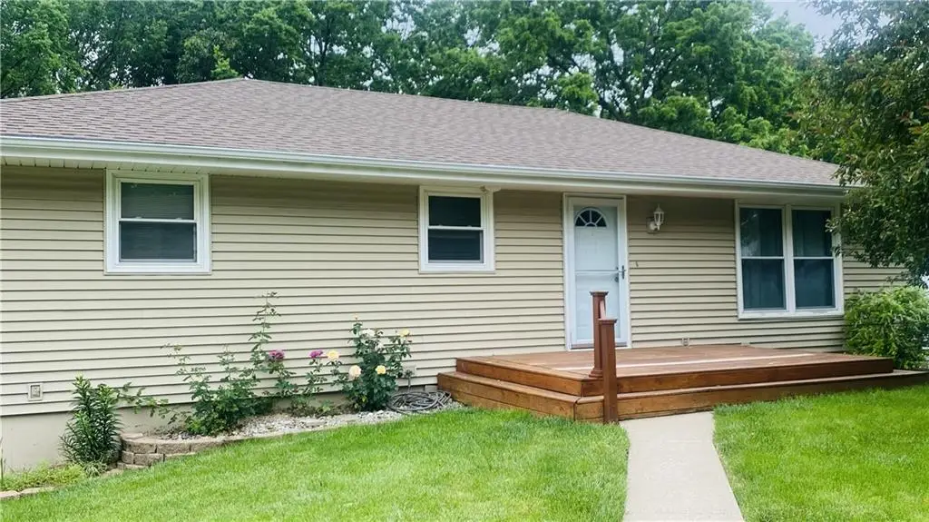3122 N 36th Terrace, Saint Joseph, MO 64506 - #1