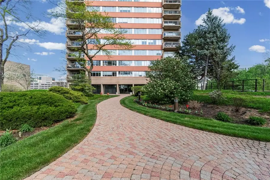 2510 Grand Boulevard #2701, Kansas City, MO 64108 - #2