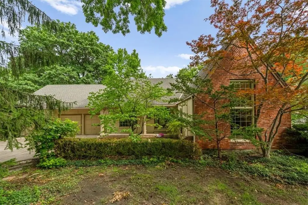2326 W 95 Street, Leawood, KS 66206 - #1