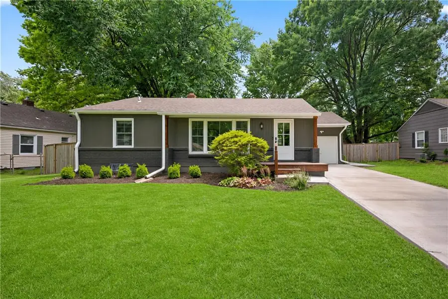 4607 W 59th Street, Fairway, KS 66205 - #3