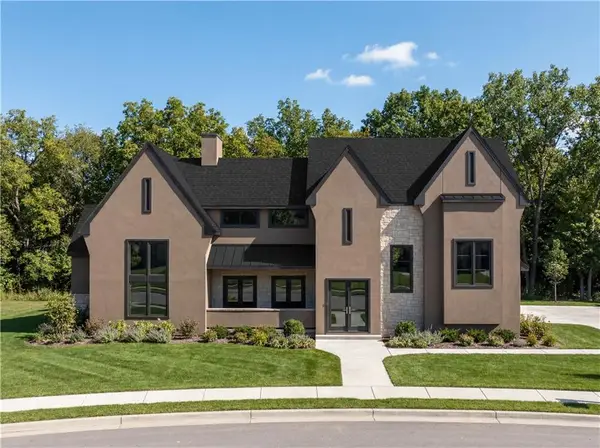7102 W 185th Terrace, Overland Park, KS 66085