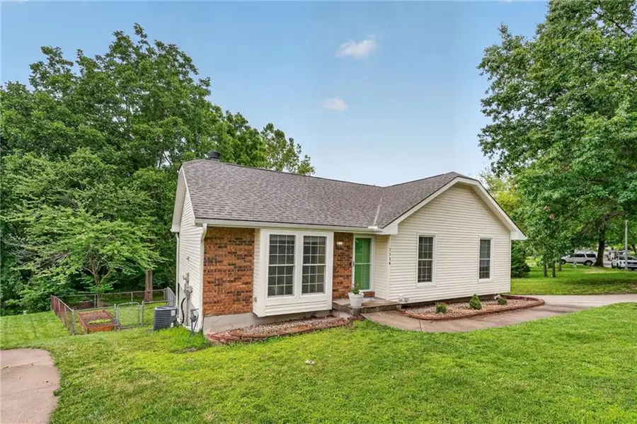 7114 NW Rhode Avenue, Kansas City, MO 64152 - #3