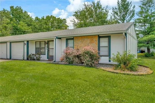 3233 Glacier Drive, Lawrence, KS 66047