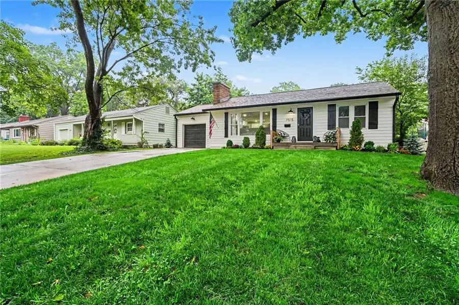 7515 Juniper Drive, Prairie Village, KS 66208 - #3