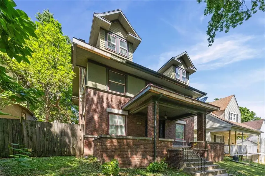 524 Cypress Avenue, Kansas City, MO 64124 - #2