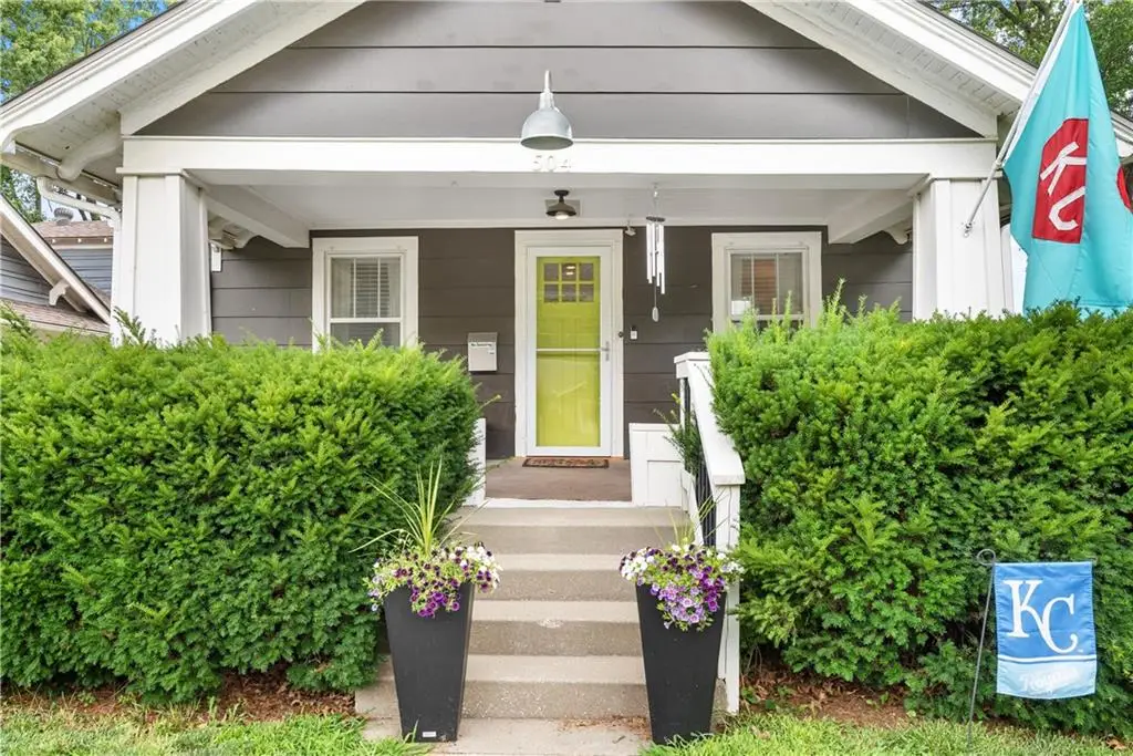 504 W 77th Street, Kansas City, MO 64114 - #1