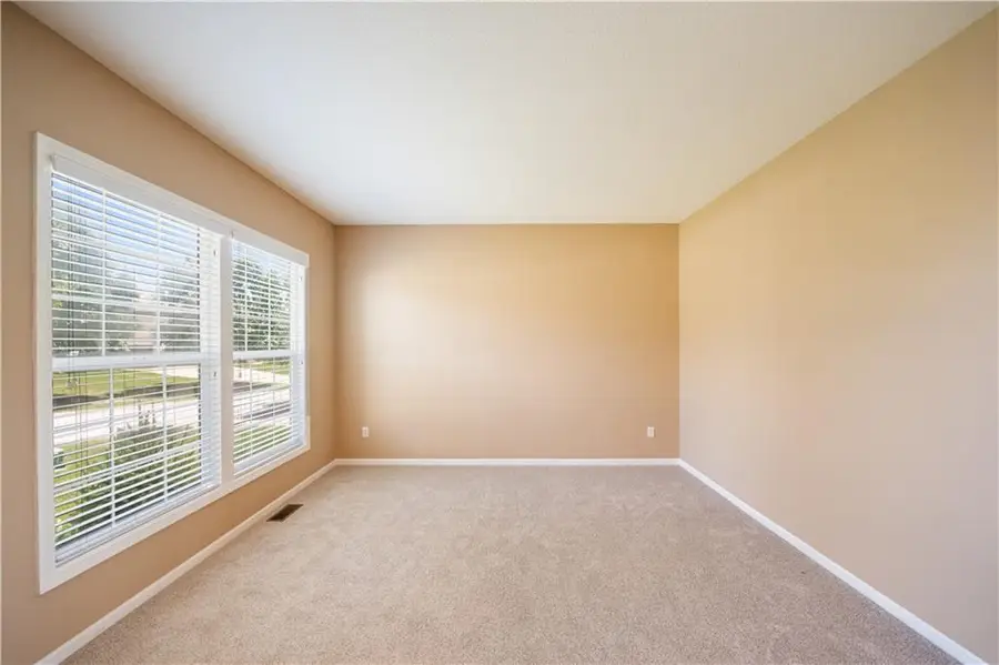 11420 S Freedom Street, Olathe, KS 66061 - #3