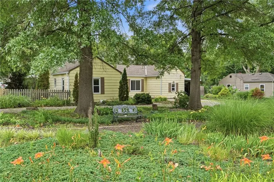 900 E 117th Street, Kansas City, MO 64131 - #3