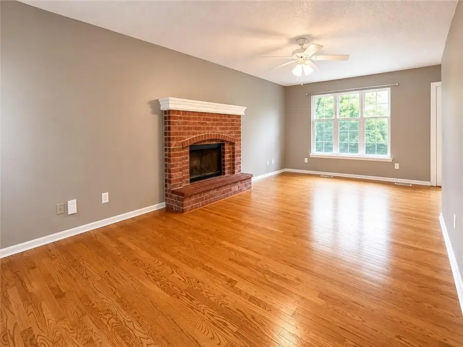 9629 W 51st Street, Shawnee, KS 66203 - #2