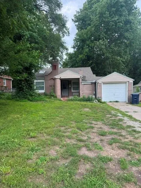 1180 E 77th Street, Kansas City, MO 64131 - #1