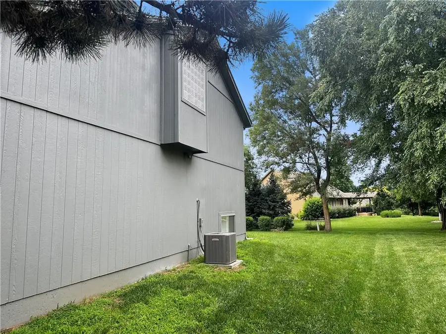 8503 W 156 Terrace, Overland Park, KS 66223 - #3