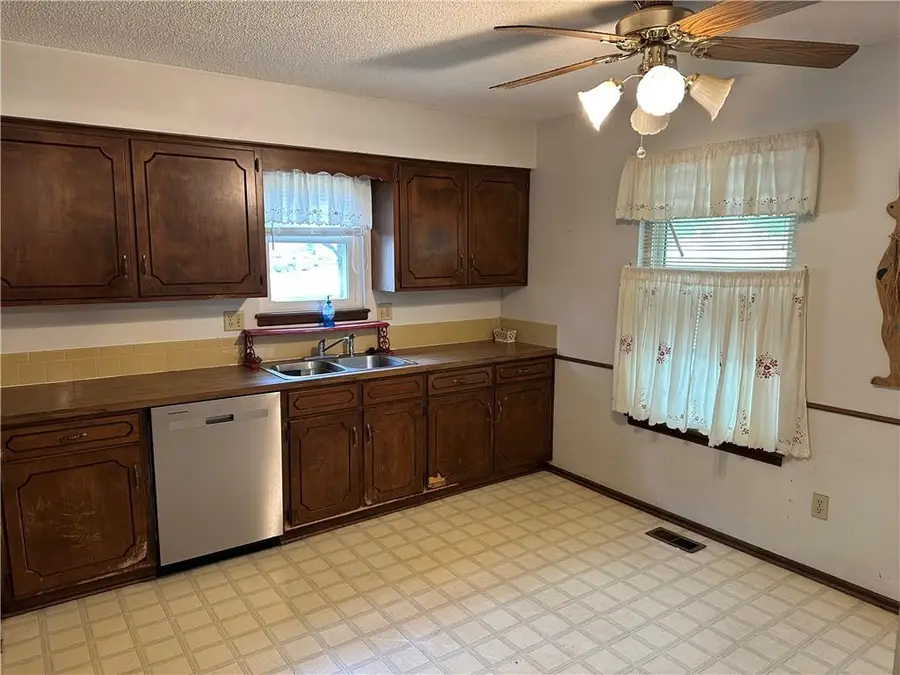1107 N Cooper Street, Olathe, KS 66061 - #2