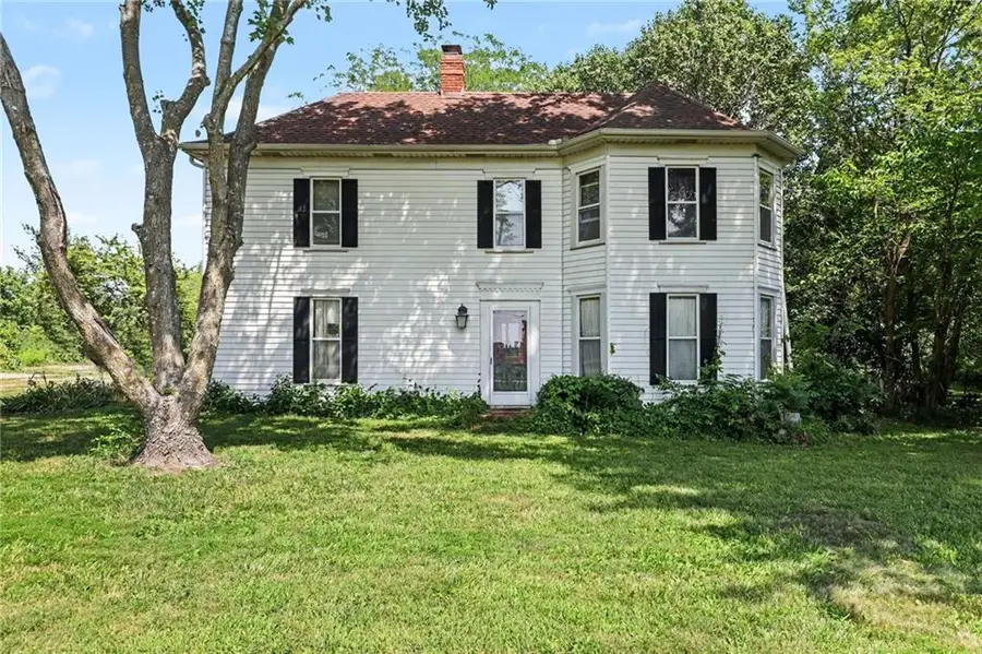 321 N Buckner Tarsney Road, Buckner, MO 64016 - #2