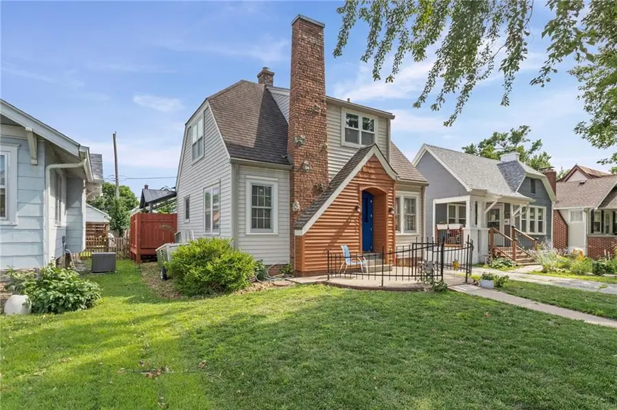 811 E 23rd Avenue, North Kansas City, MO 64116 - #2