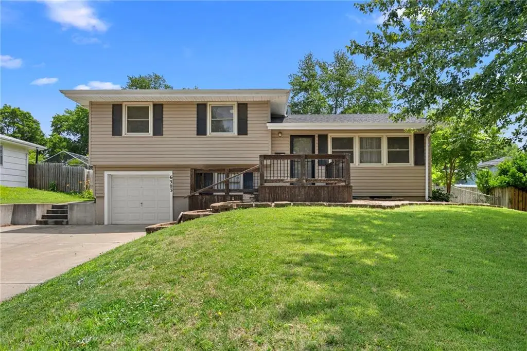 6303 N Wayne Avenue, Gladstone, MO 64118 - #1