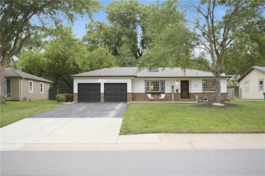 13122 Logan Lane, Lenexa, KS 66215 - #2