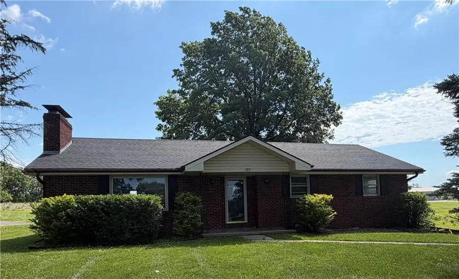 1305 S Us 71 Highway, Savannah, MO 64485 - #2