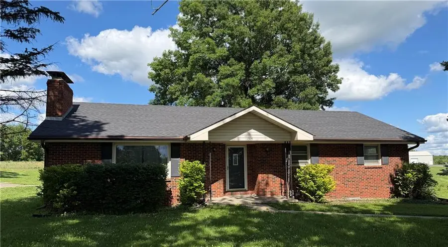 1305 S Us 71 Highway, Savannah, MO 64485 - #3