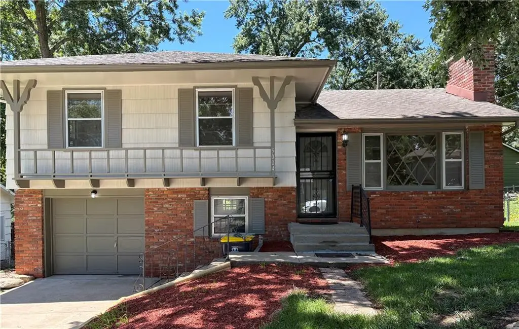 5004 Hawthorne Avenue, Kansas City, MO 64133 - #1
