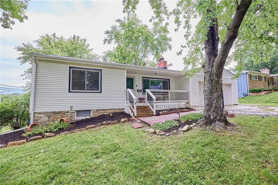 7414 W 55th Street, Overland Park, KS 66202 - #2